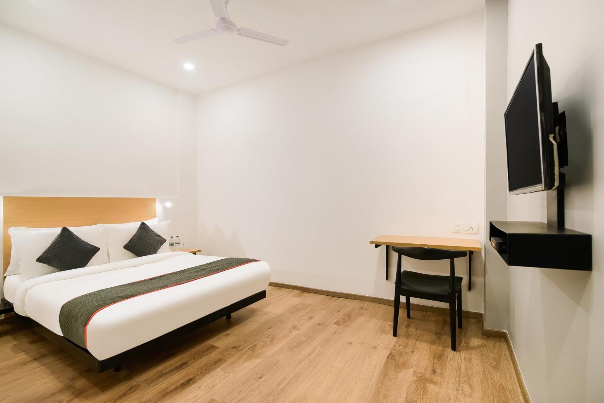 Hotel Townhouse The Awadh Airport Near Chaudhary Charan Singh International Airport Bijnaur Exterior foto